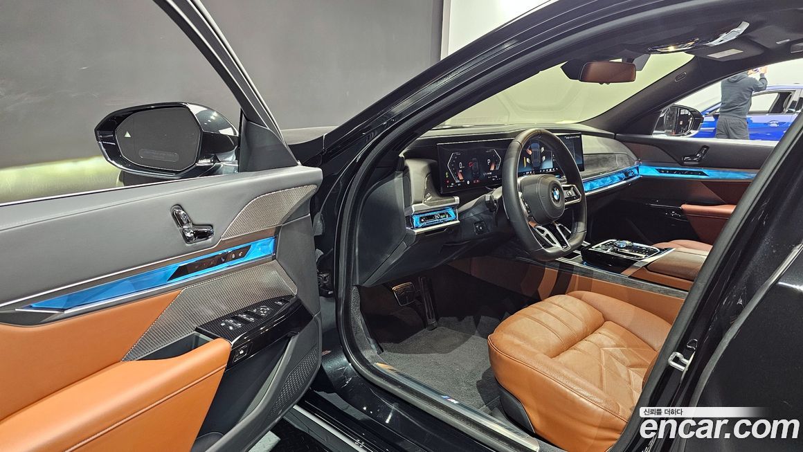 BMW 7-Series 2024