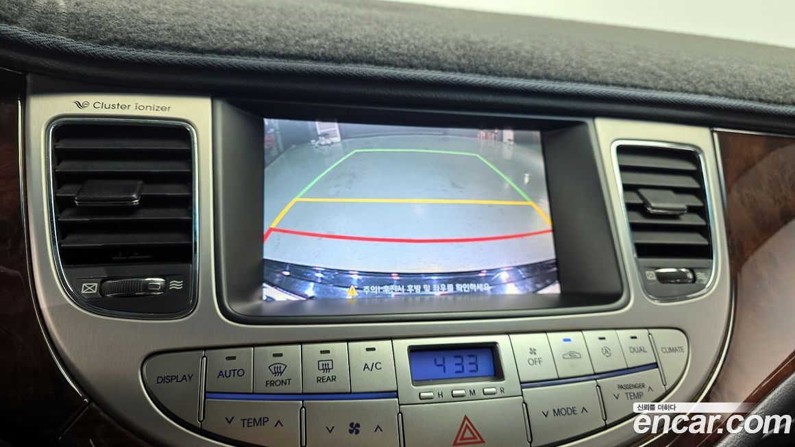 Hyundai Genesis 2010