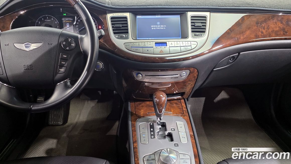 Hyundai Genesis 2010