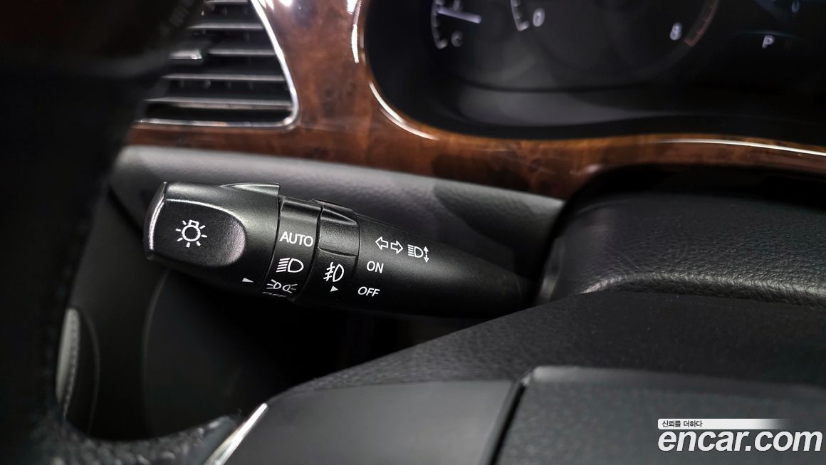 Hyundai Genesis 2010