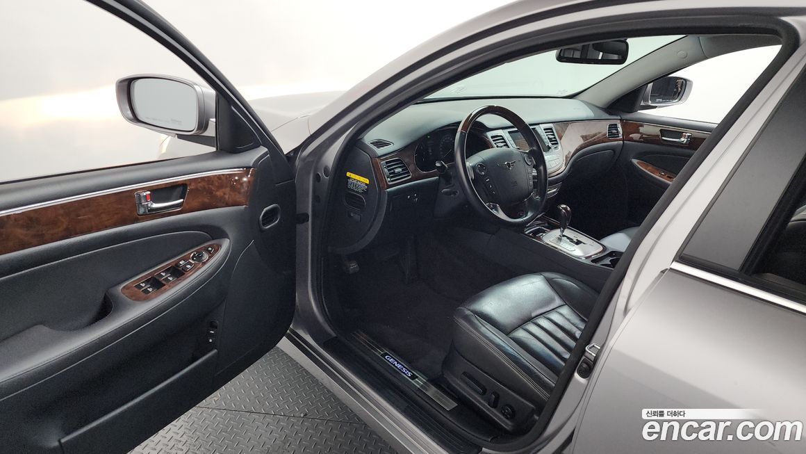 Hyundai Genesis 2011