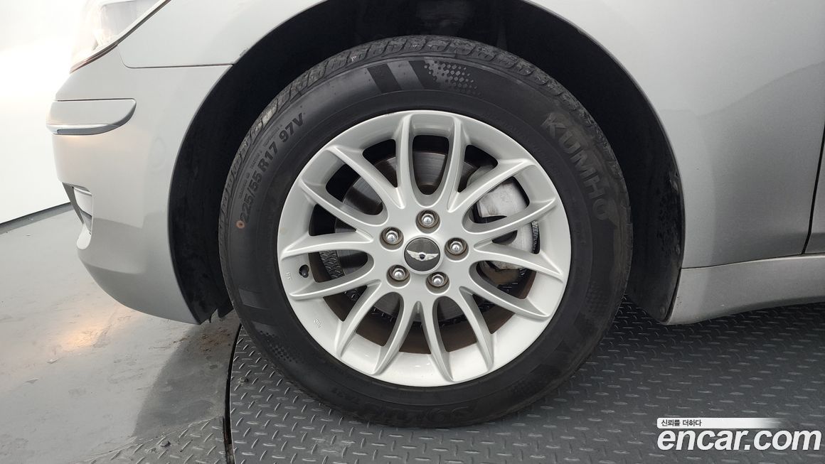 Hyundai Genesis 2011