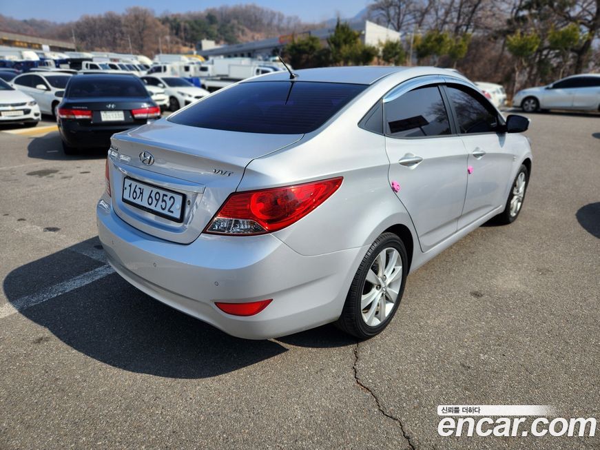 Hyundai Accent 2011