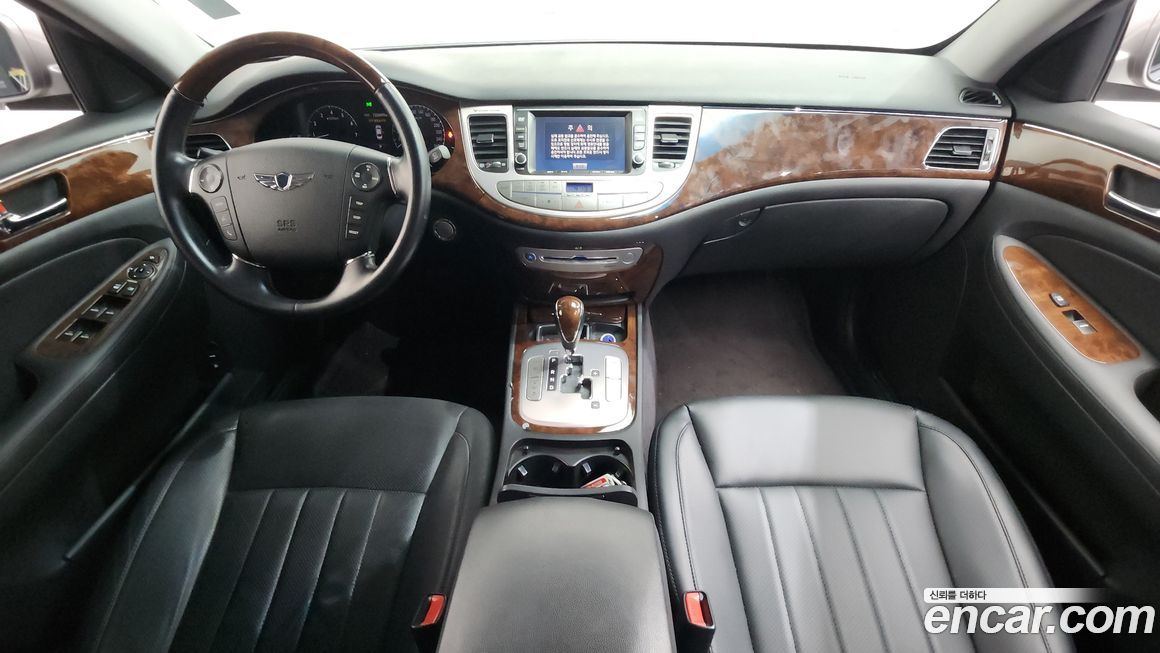 Hyundai Genesis 2011