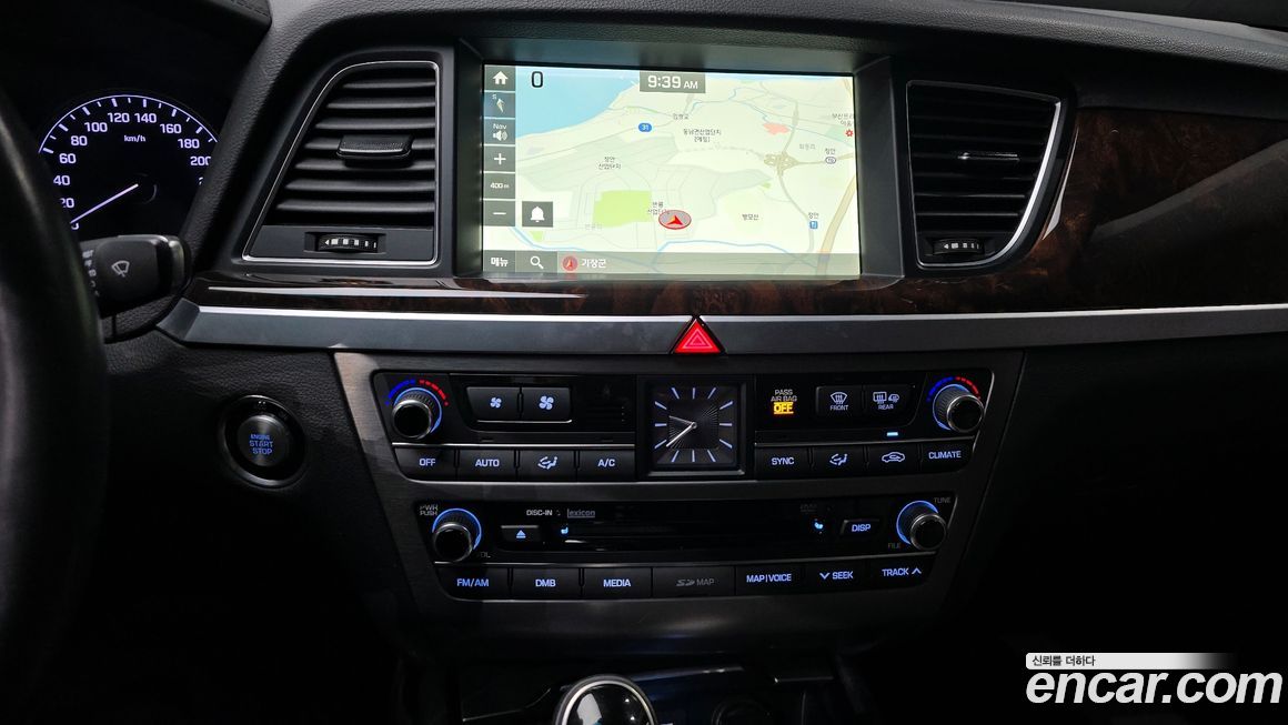 Hyundai Genesis 2016