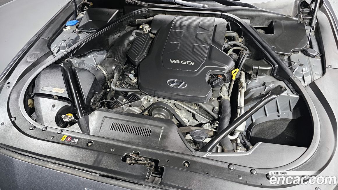 Hyundai Genesis 2016