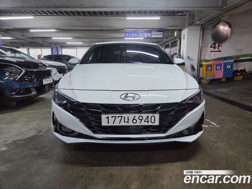 Hyundai AVANTE 2022