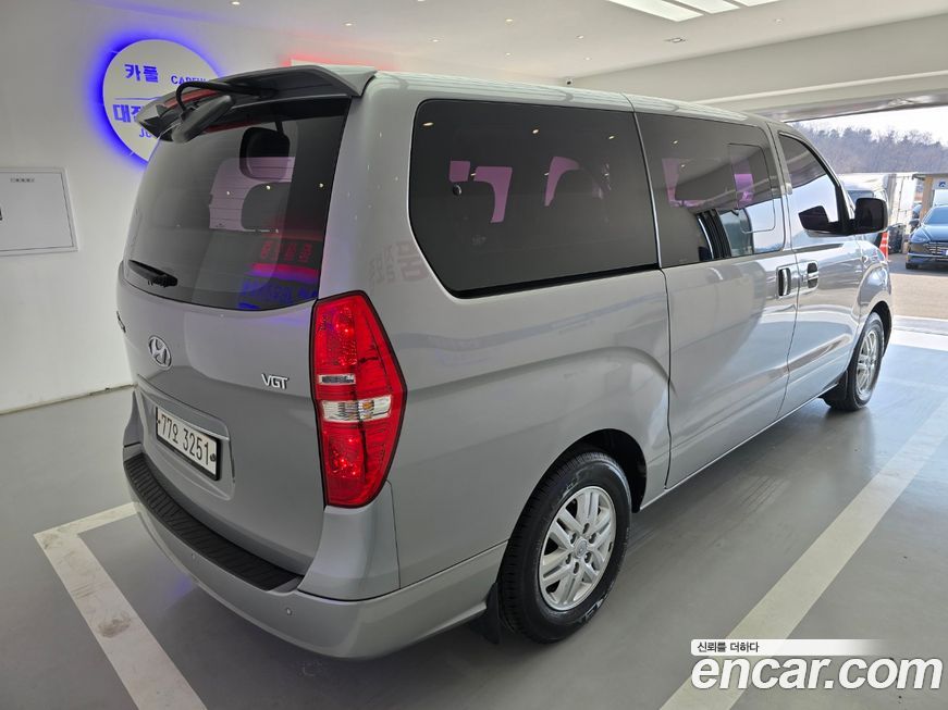 Hyundai Starex 2018