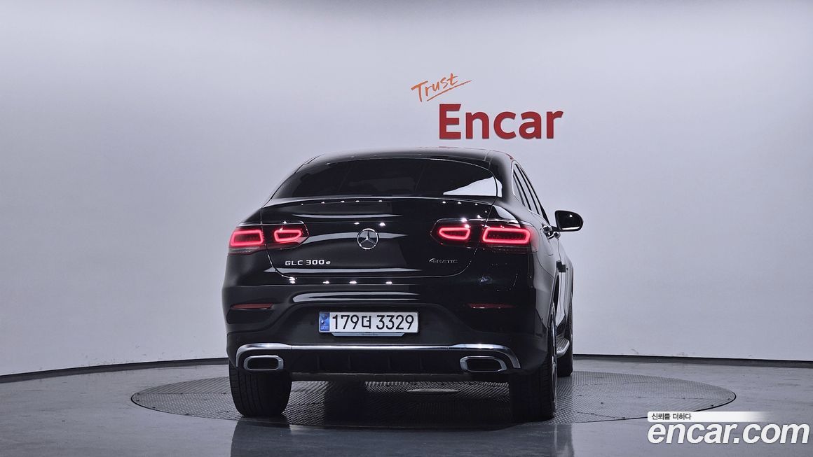 Mercedes-Benz GLC-Class 2021