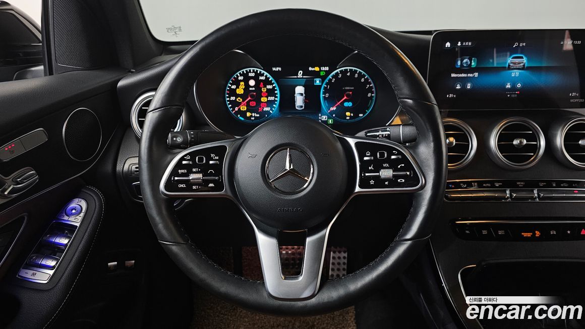 Mercedes-Benz GLC-Class 2021