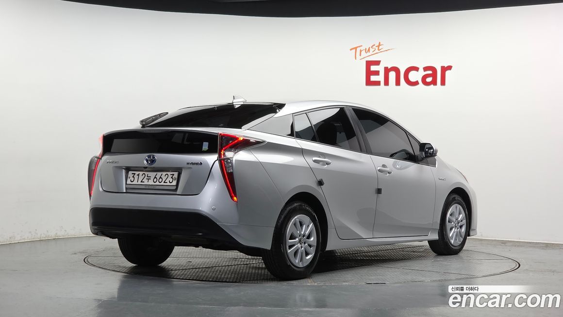 Toyota Prius 2018