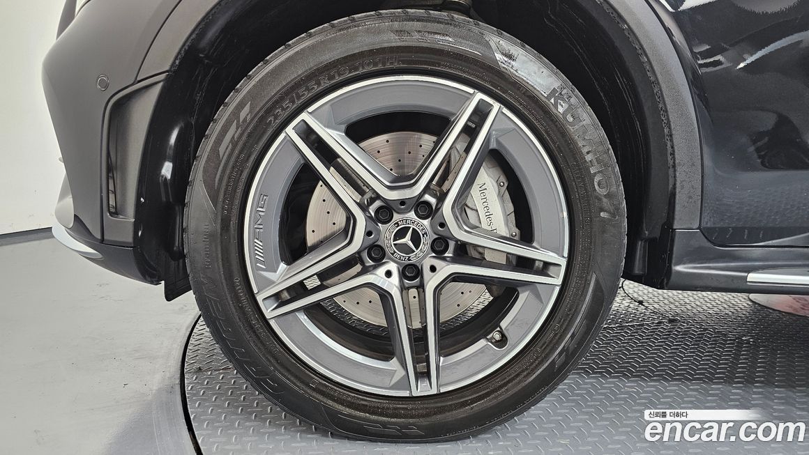 Mercedes-Benz GLC-Class 2021