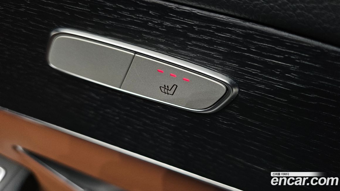 Mercedes-Benz GLC-Class 2021