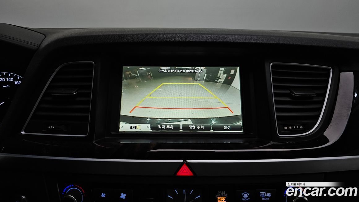 Hyundai Genesis 2016