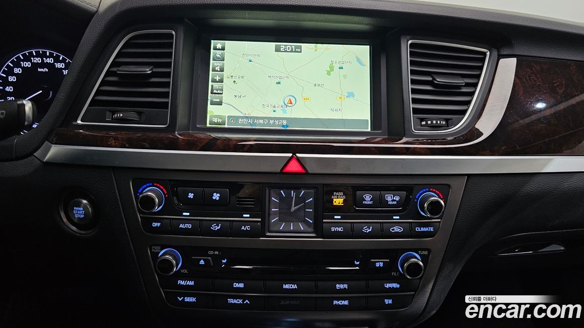 Hyundai Genesis 2016