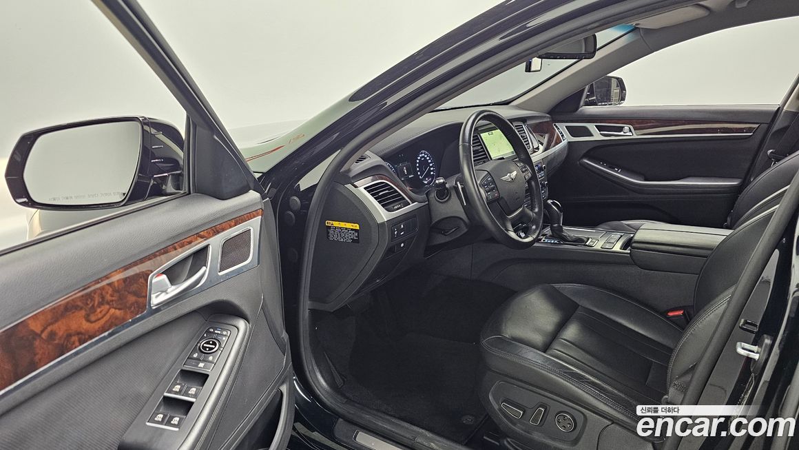 Hyundai Genesis 2016