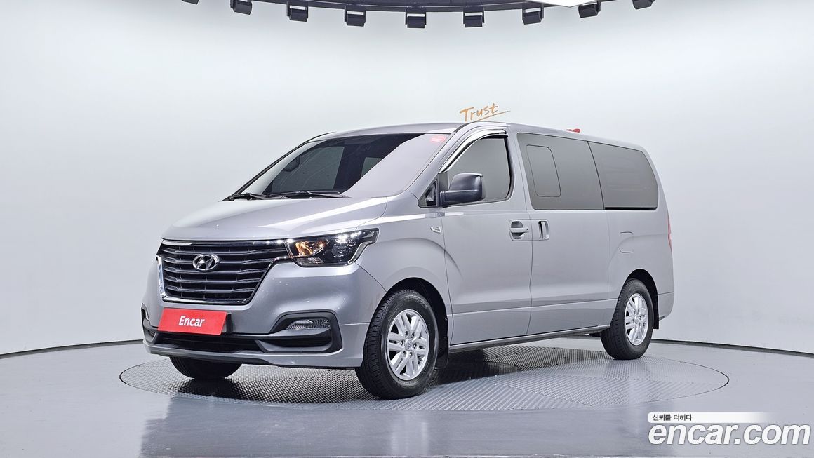 Hyundai Starex 2019