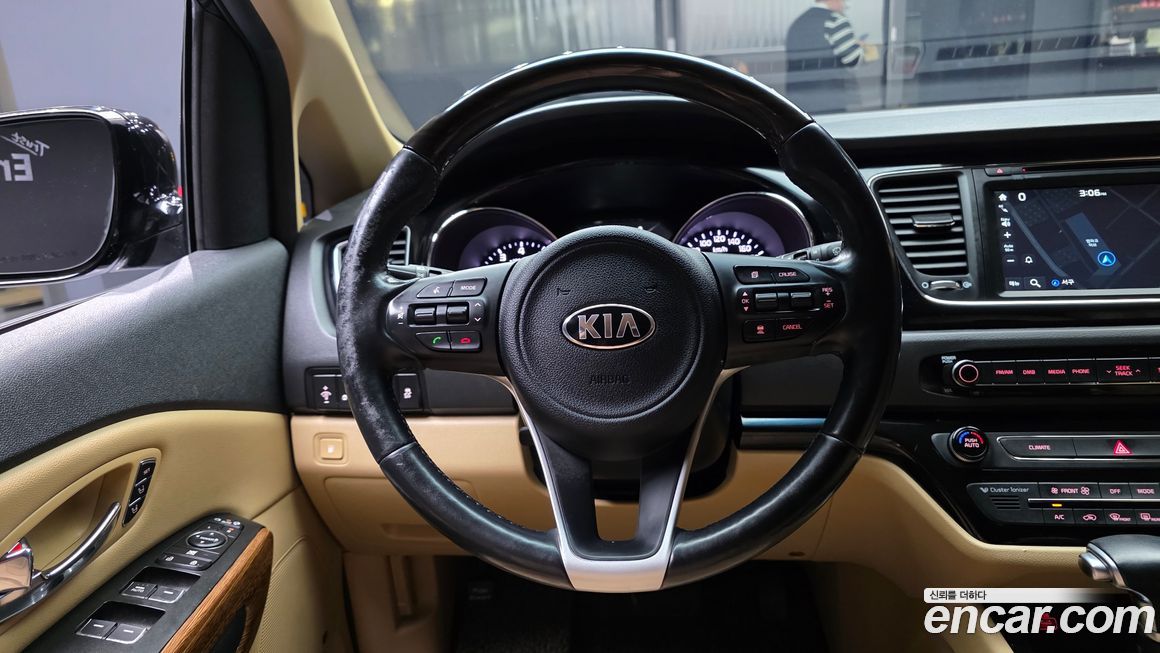 Kia Canival 2017