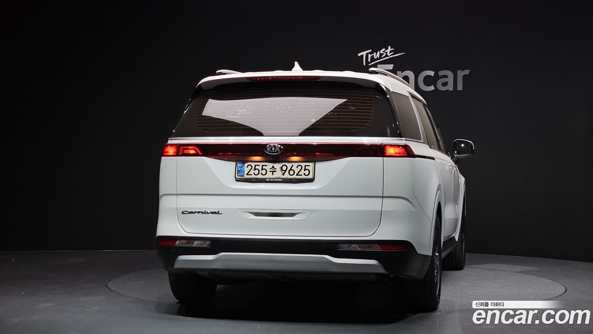 Kia Canival 2021