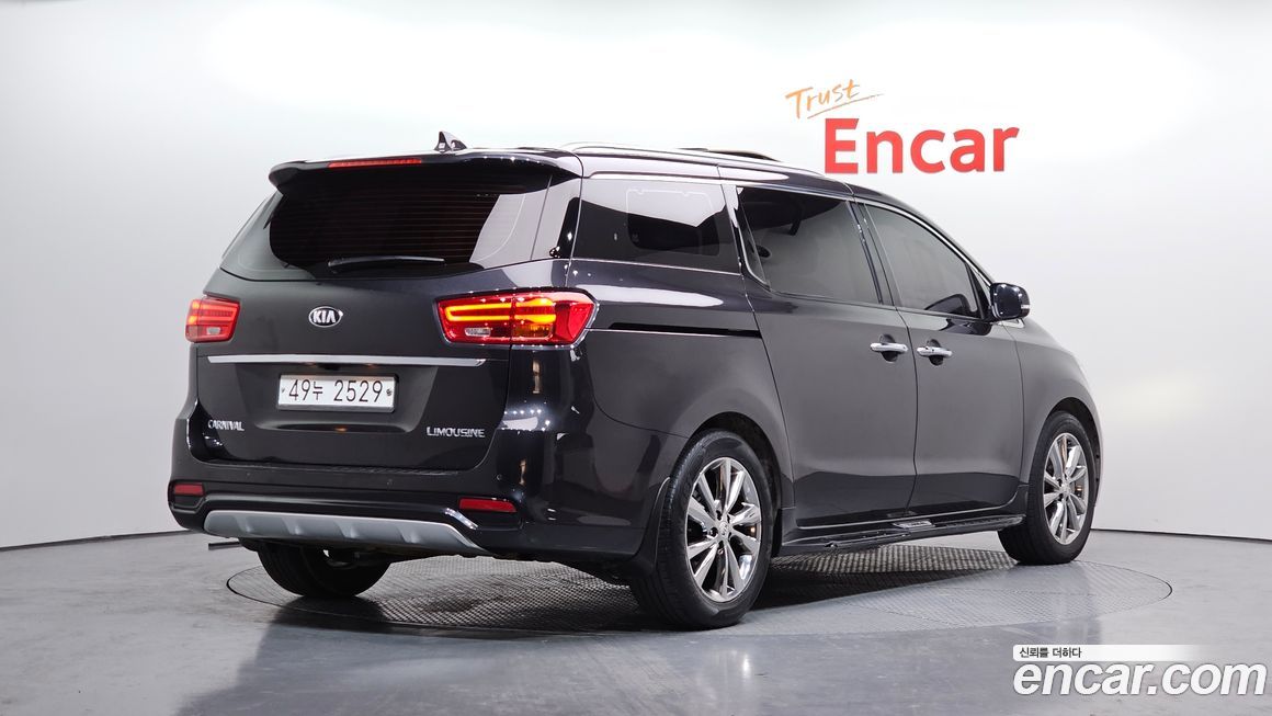 Kia Canival 2019