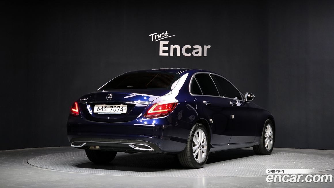 Mercedes-Benz C-Class 2019