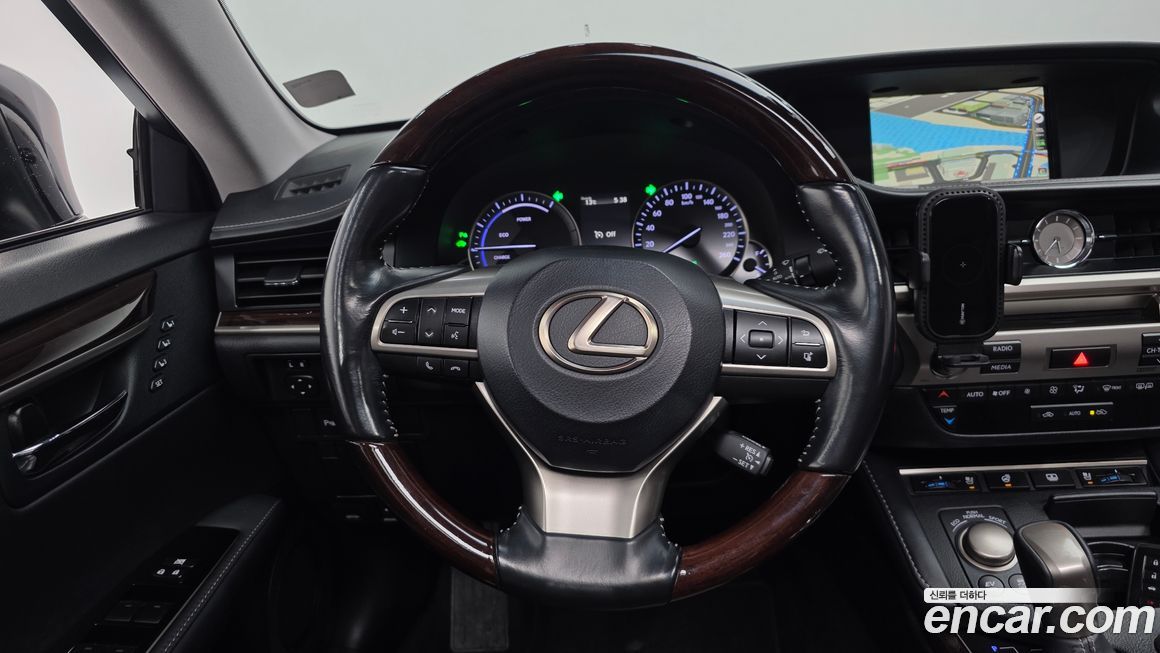 Lexus ES 2018