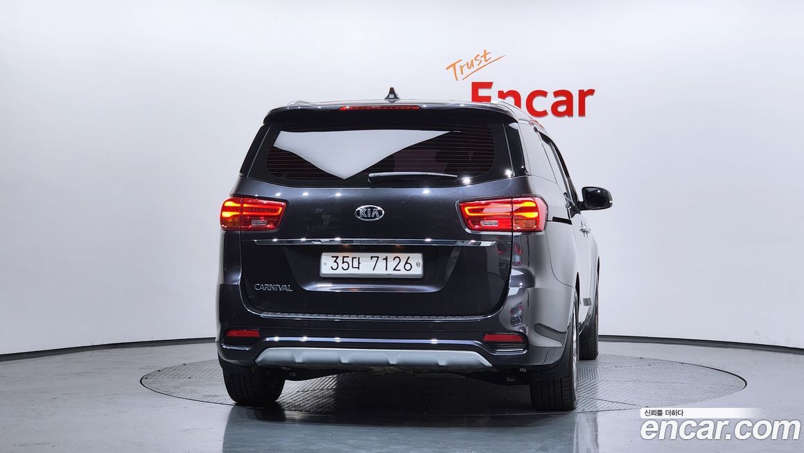 Kia Canival 2019