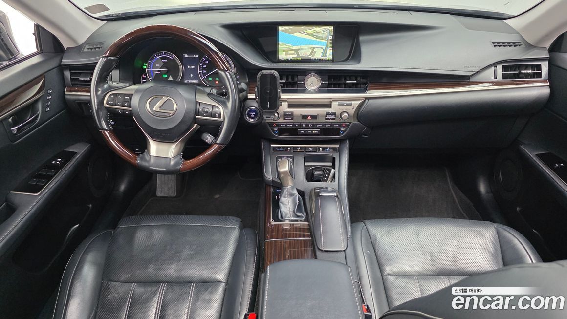 Lexus ES 2018