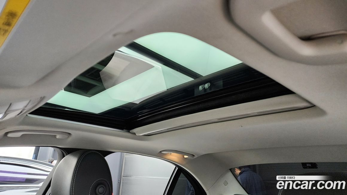 Mercedes-Benz C-Class 2019