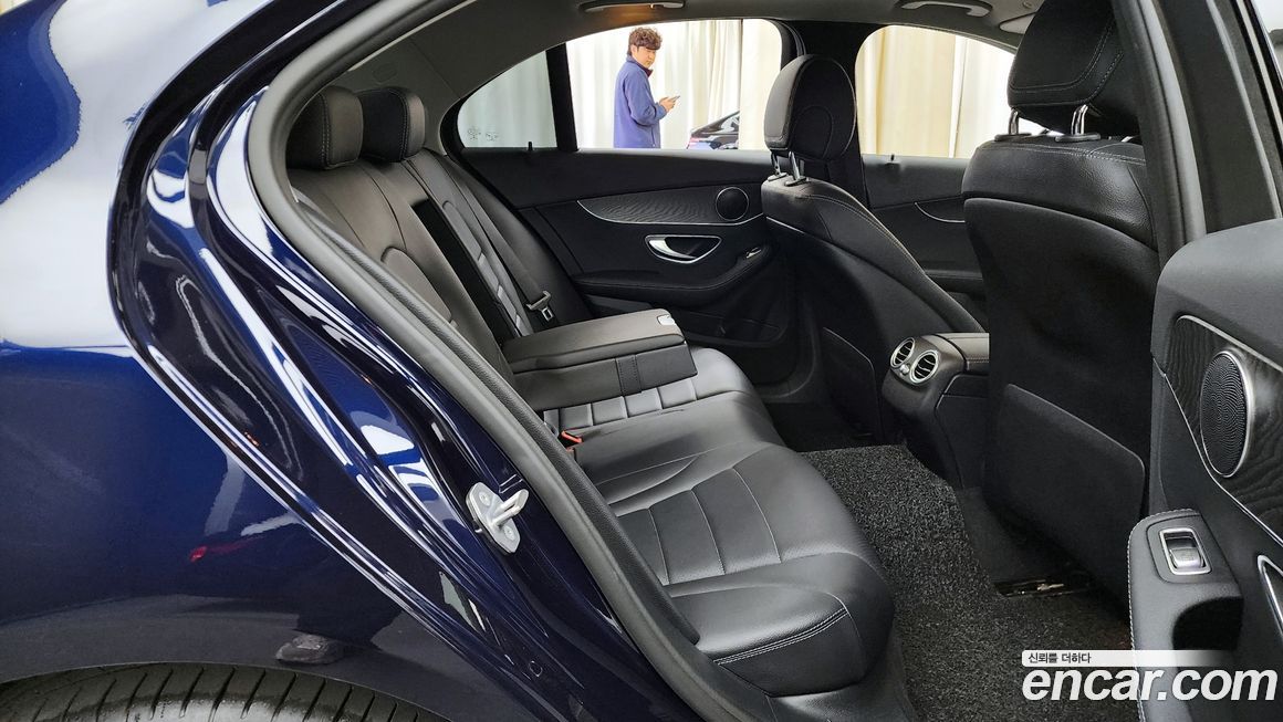 Mercedes-Benz C-Class 2019