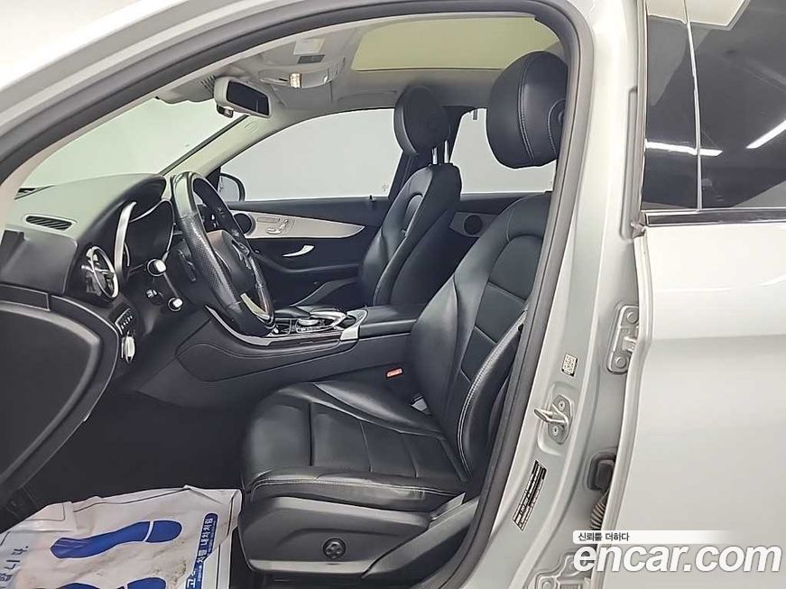 Mercedes-Benz GLC-Class 2019