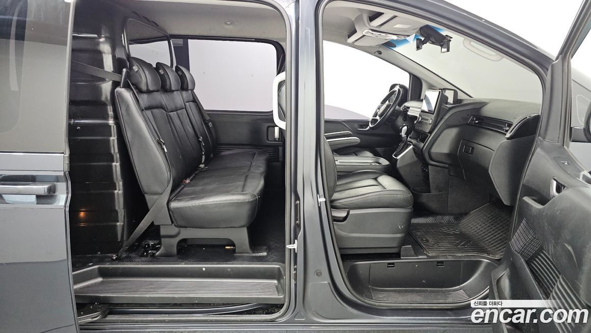 Hyundai Staria 2022