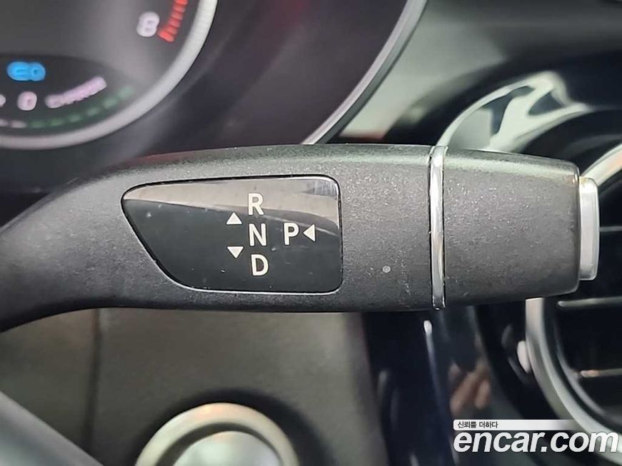 Mercedes-Benz GLC-Class 2019