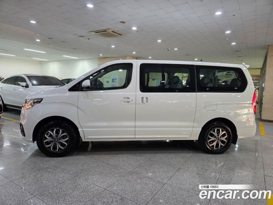 Hyundai Starex 2019