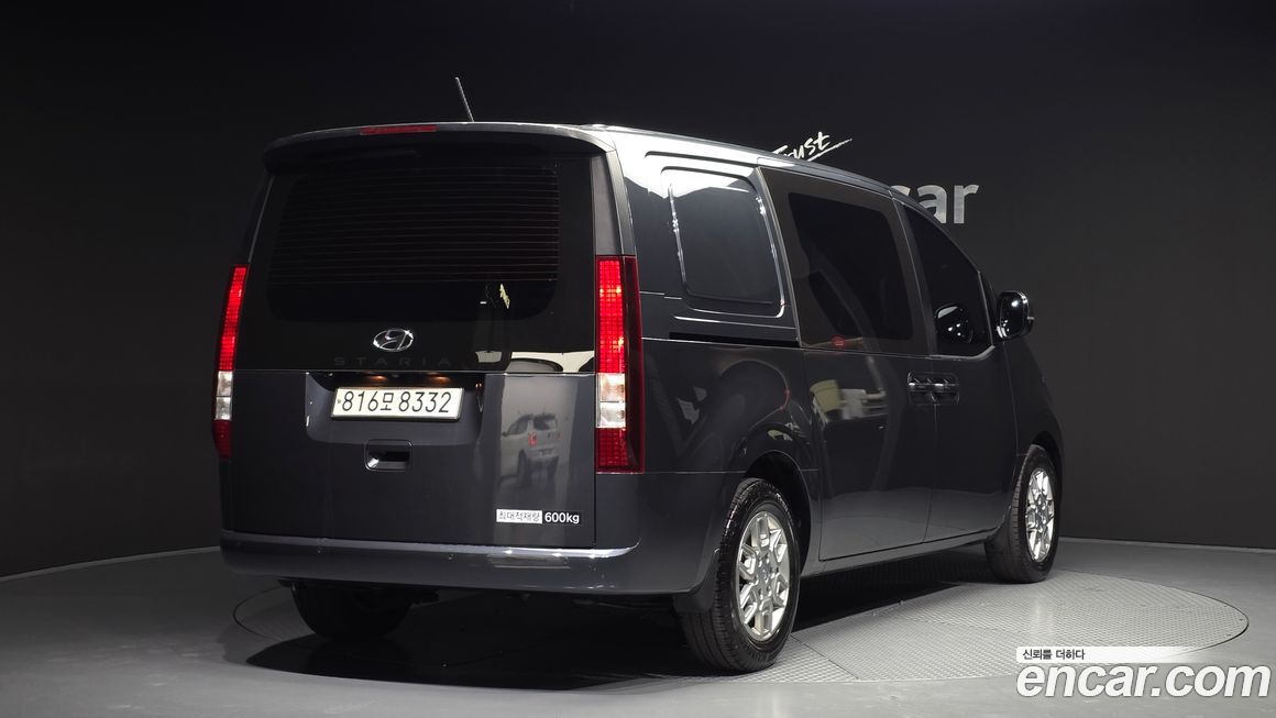 Hyundai Staria 2023