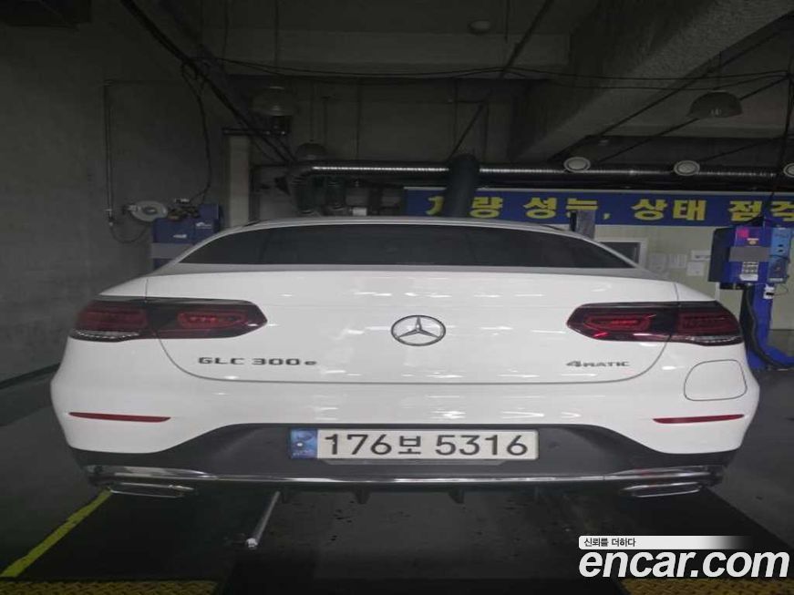 Mercedes-Benz GLC-Class 2021