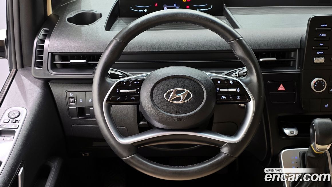 Hyundai Staria 2023