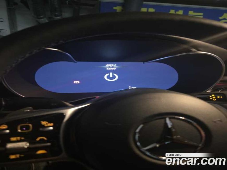 Mercedes-Benz GLC-Class 2021