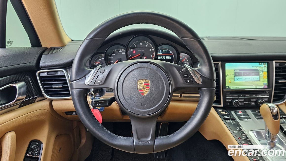 Porsche Panamera 2013