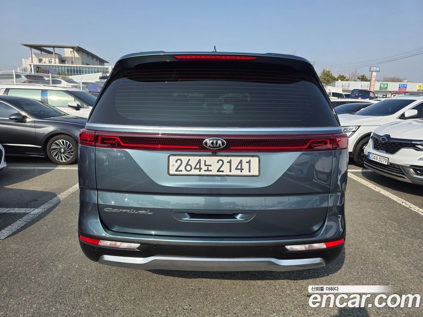 Kia Canival 2021