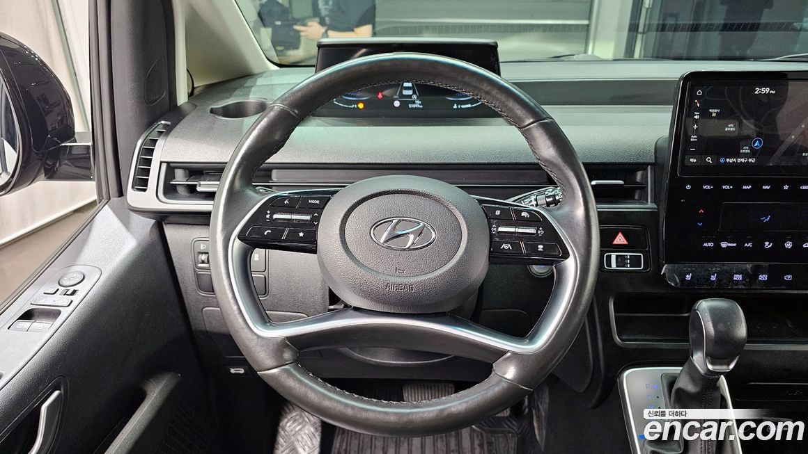 Hyundai Staria 2023