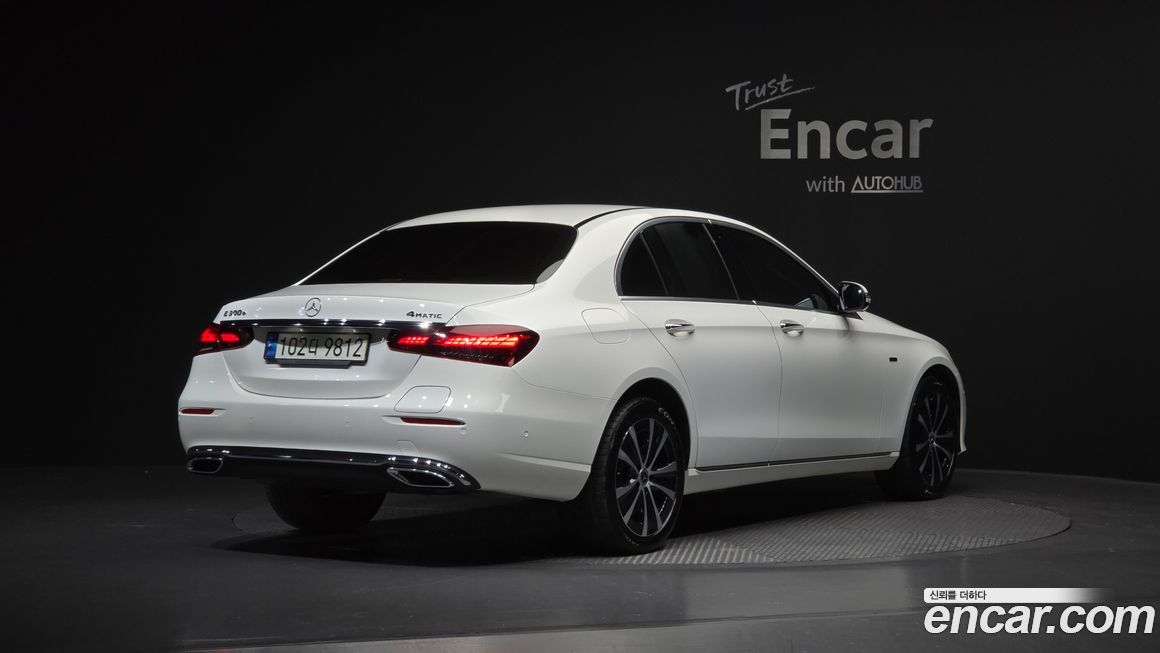 Mercedes-Benz E-Class 2021