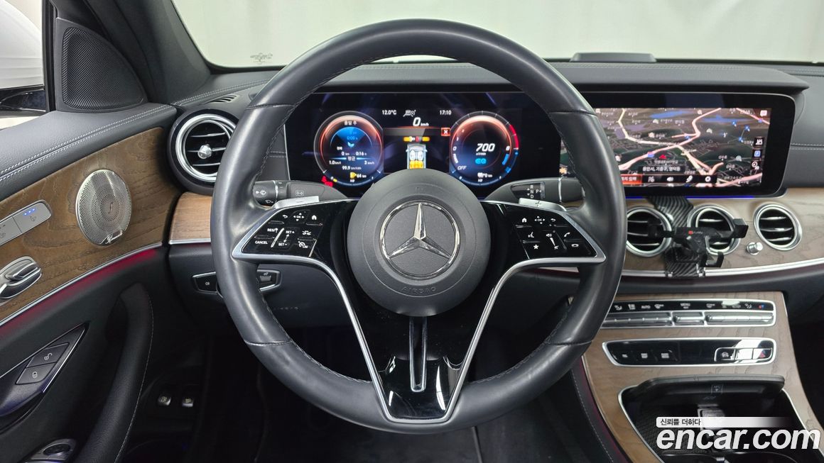 Mercedes-Benz E-Class 2021