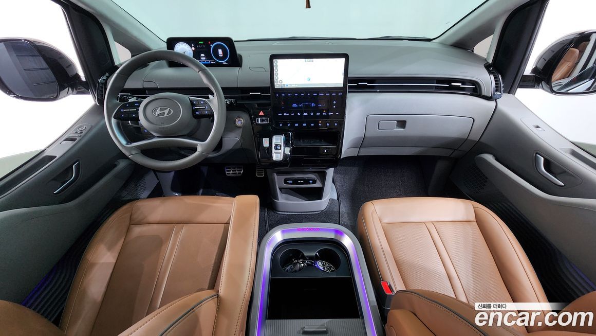 Hyundai Staria 2025