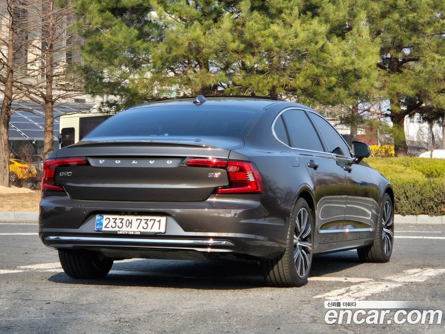 Volvo S90 2024