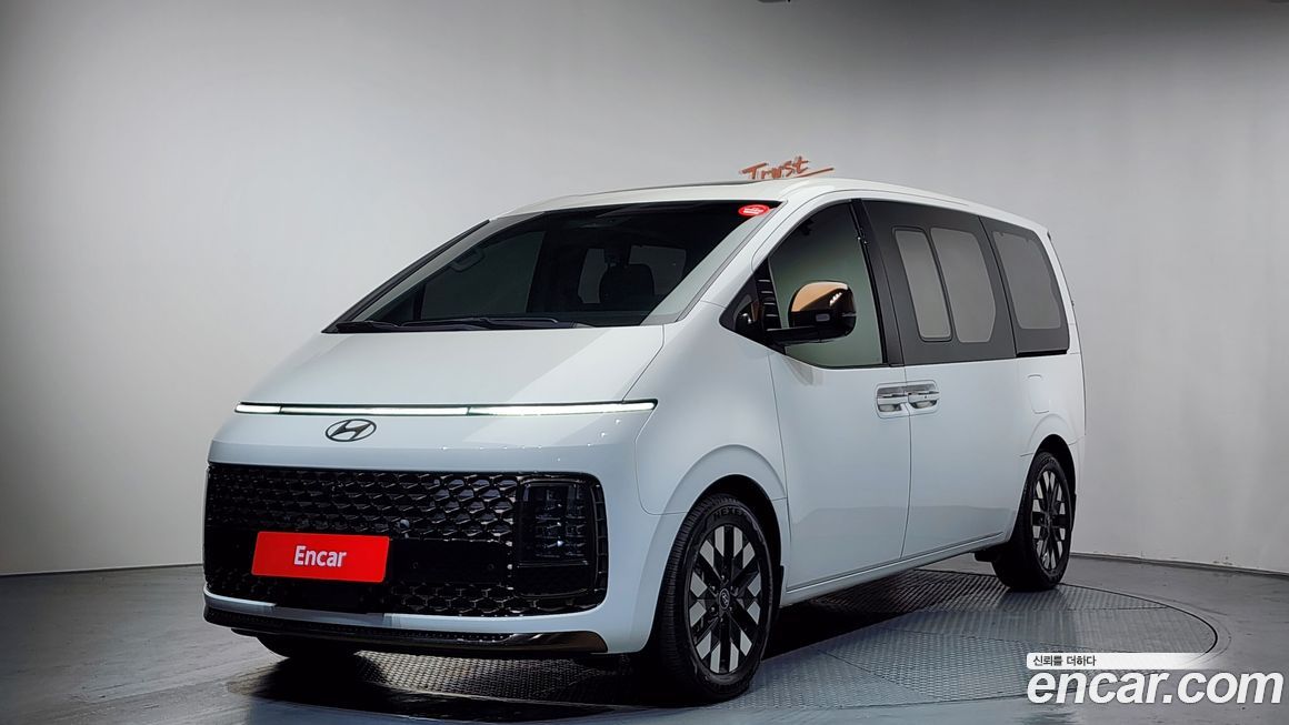 Hyundai Staria 2025