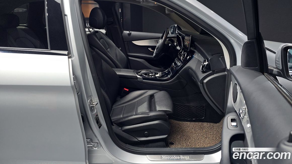 Mercedes-Benz GLC-Class 2019