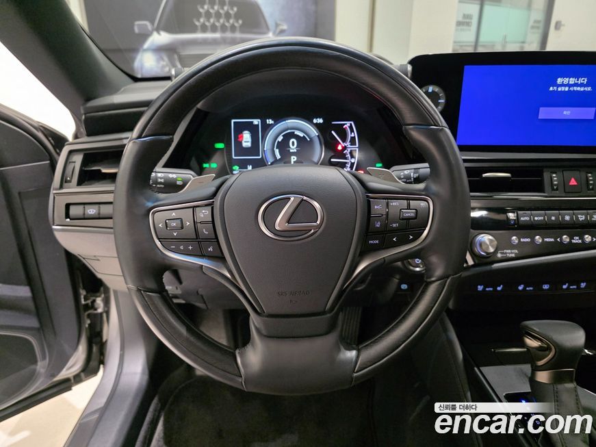 Lexus ES 2024