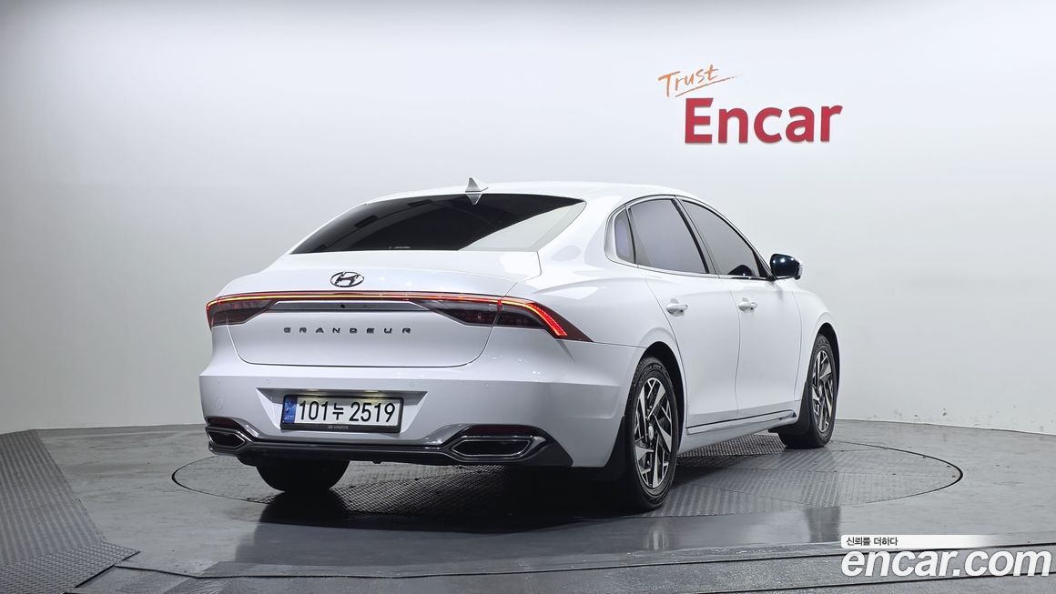 Hyundai Grandeur 2021