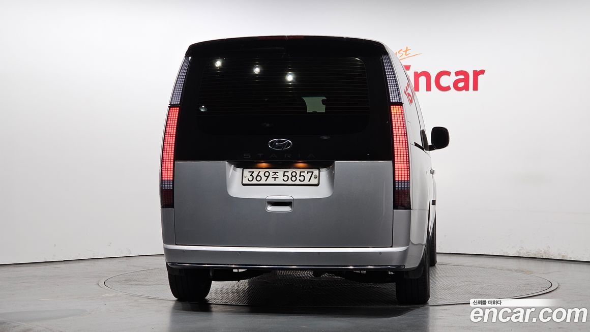 Hyundai Staria 2022